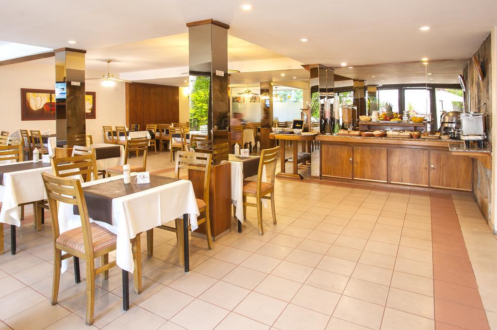 Hotel Carollo Mendoza Eksteriør billede